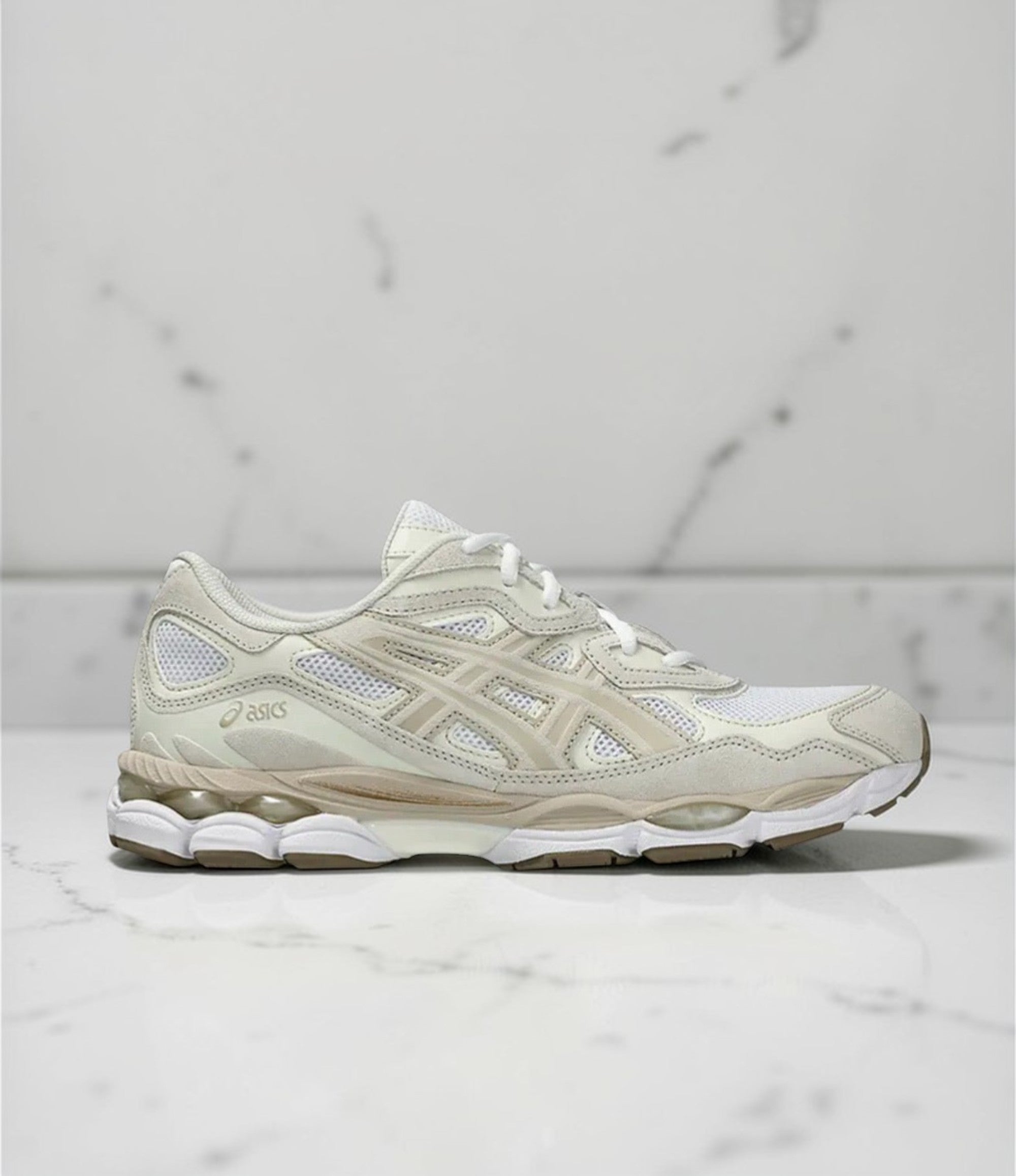 GEL-NYC WHITE FEATHER GREY