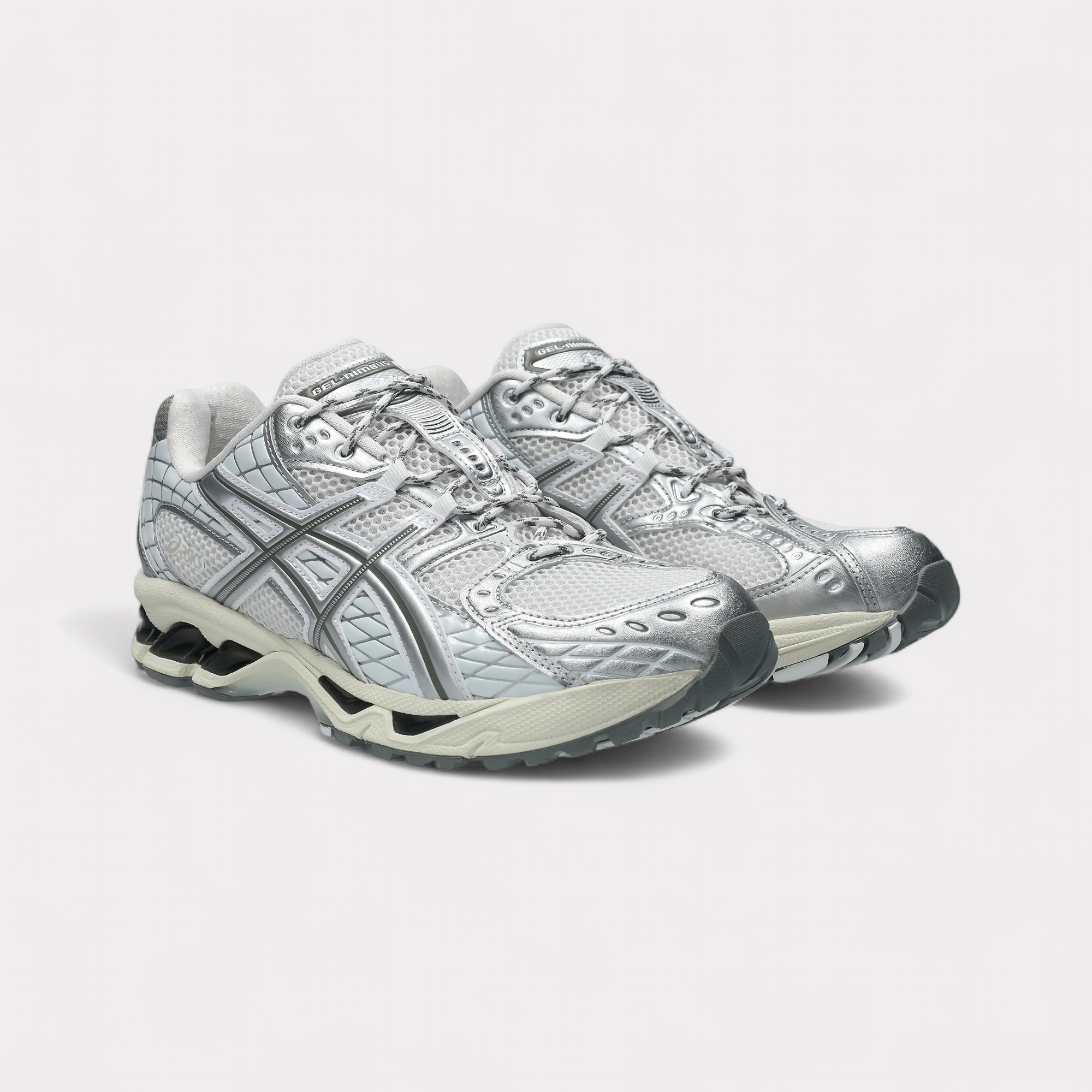 GEL-NIMBUS 10.1 - White Airy Blue