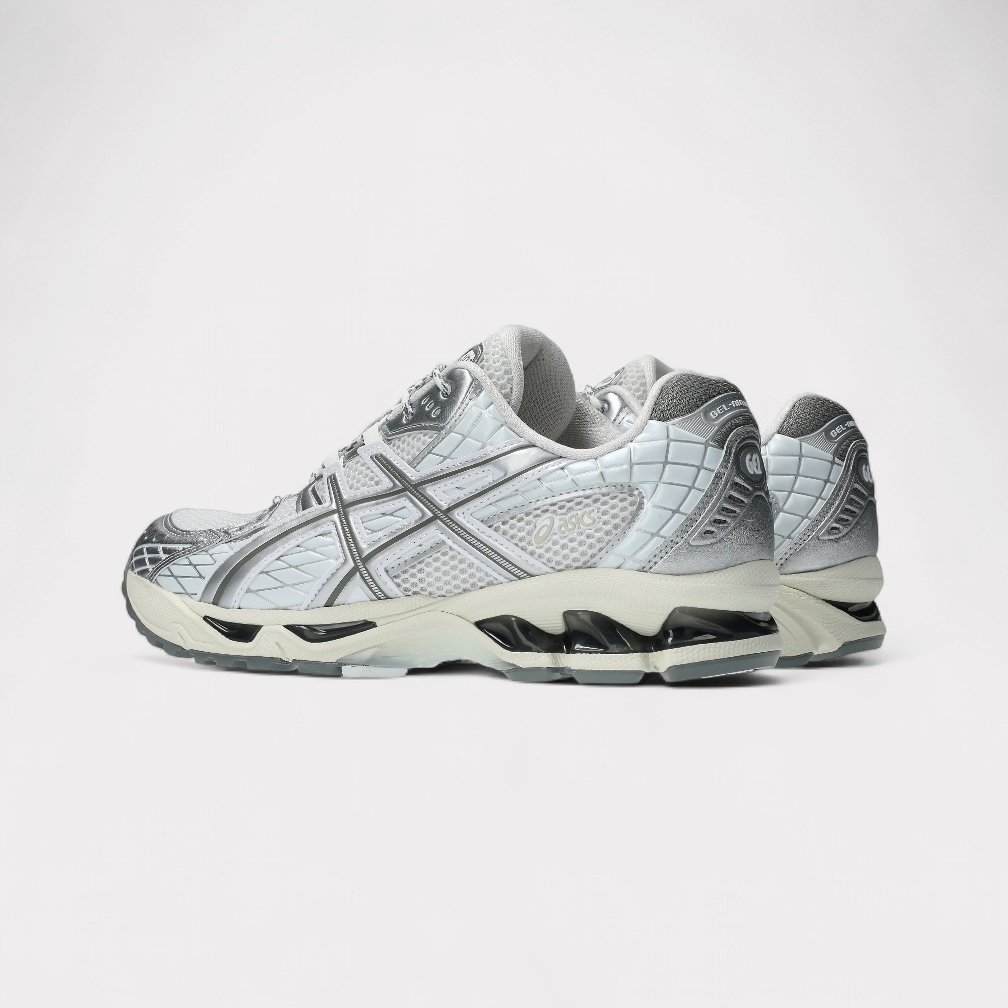 GEL-NIMBUS 10.1 - White Airy Blue