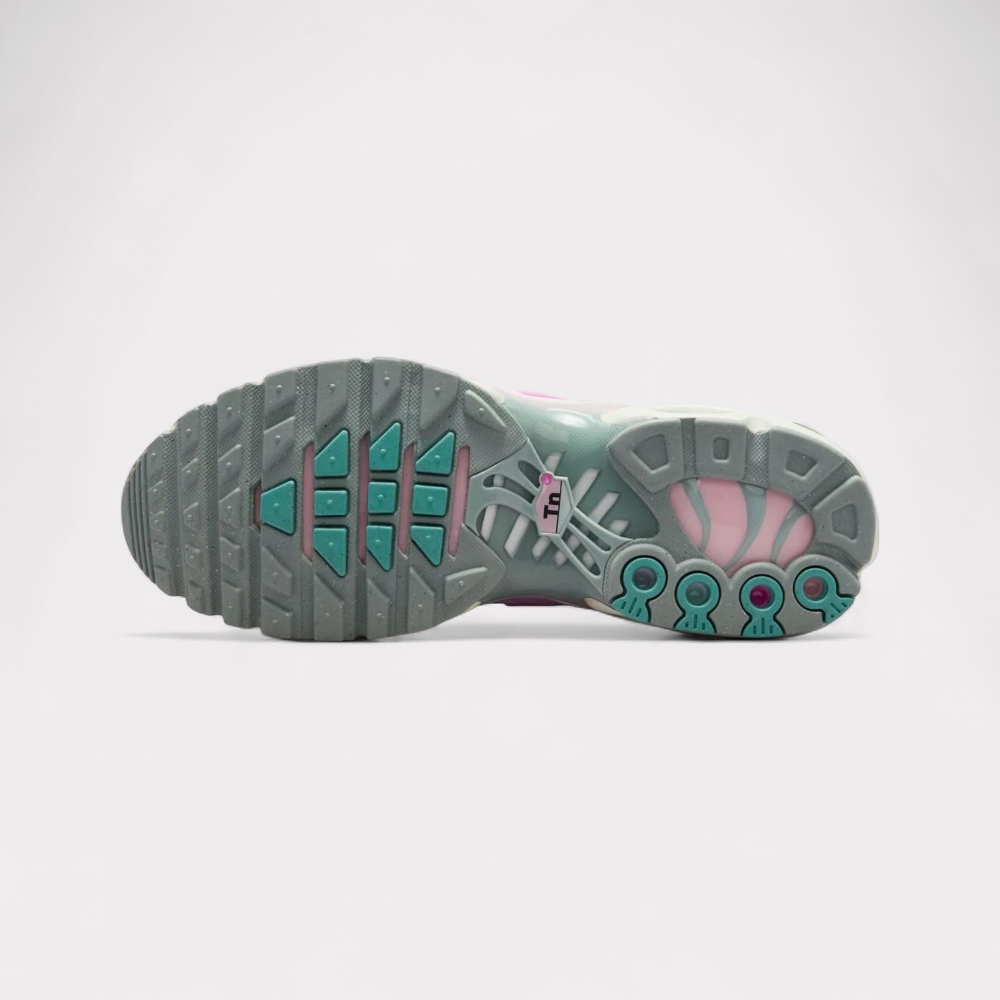 Nike Air Max Plus - Paw Print