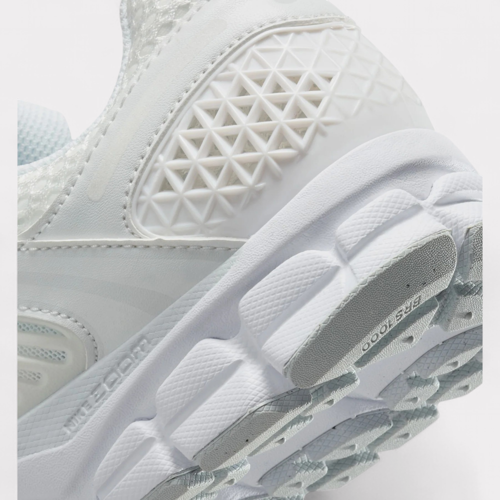 Nike Zoom Vomero 5 - White Silver