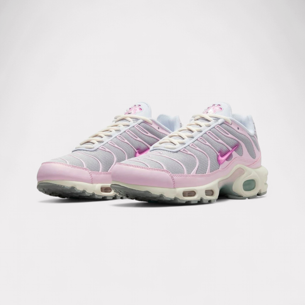 Nike Air Max Plus - Paw Print