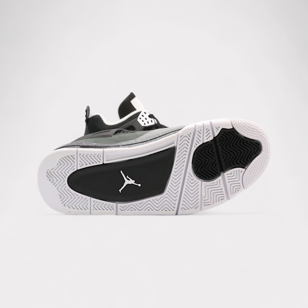 Nike Air Jordan 4 - Fear (2024)