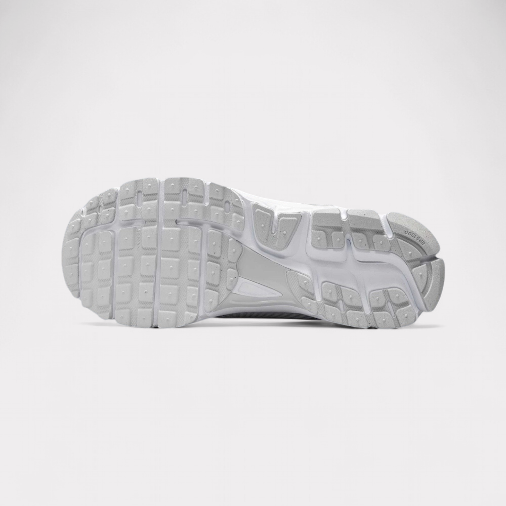 Nike Zoom Vomero 5 - White Silver