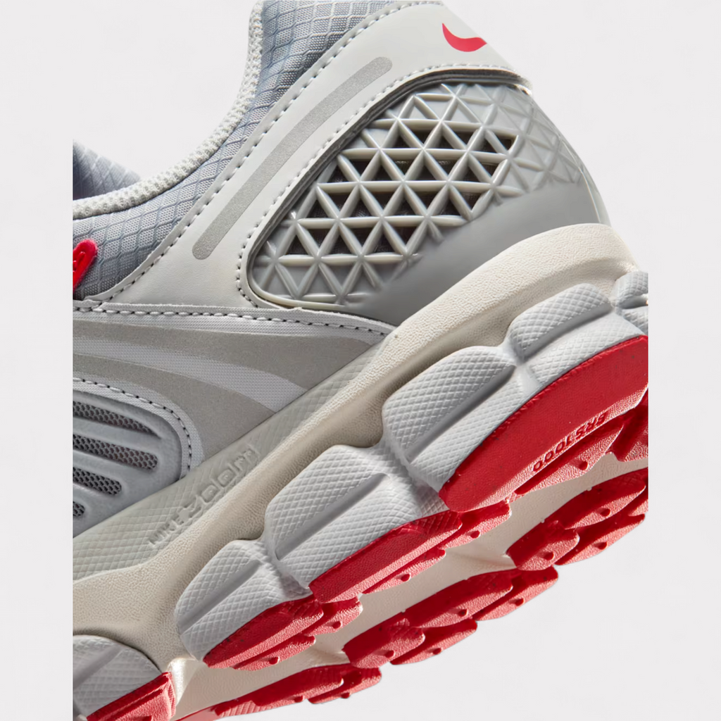Nike Zoom Vomero 5 - Grey Fog Red