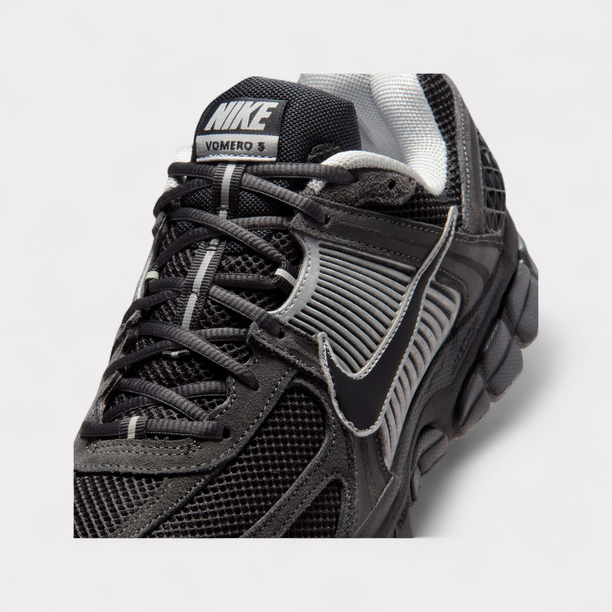 Nike Zoom Vomero 5 - Anthracite Chrome