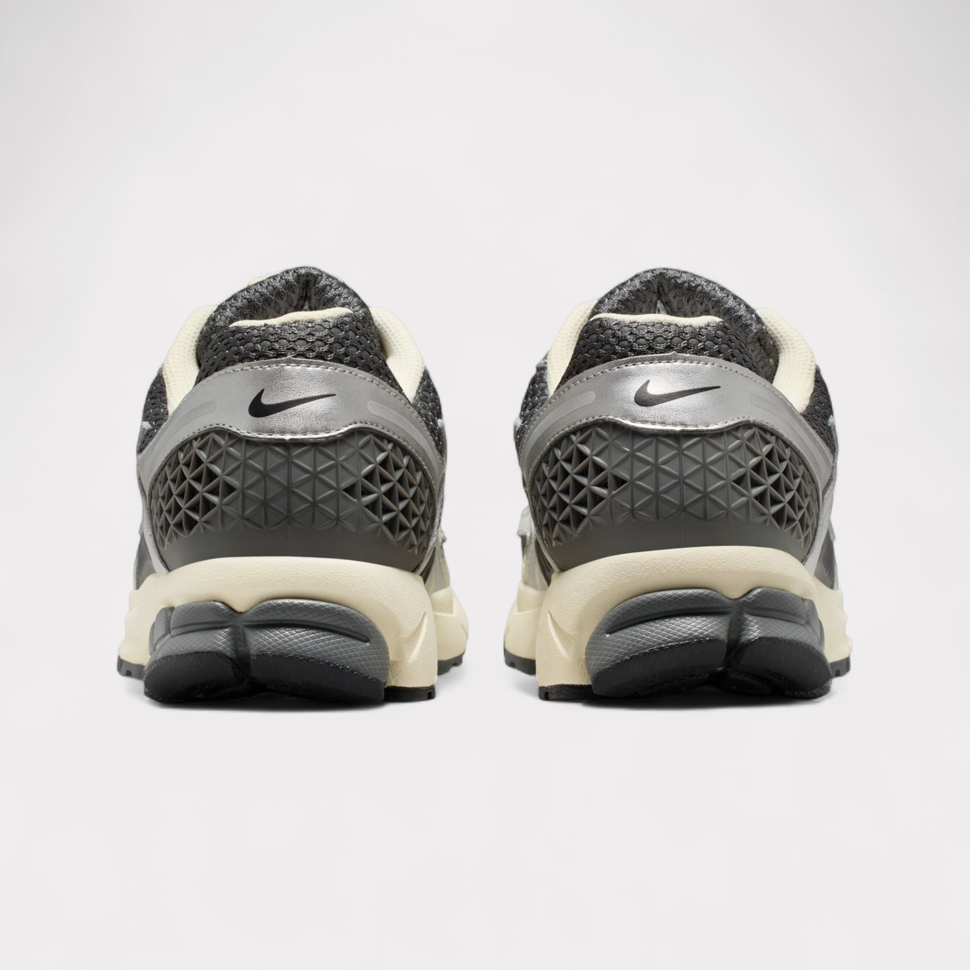 Nike Zoom Vomero 5 - Iron Grey Chrome