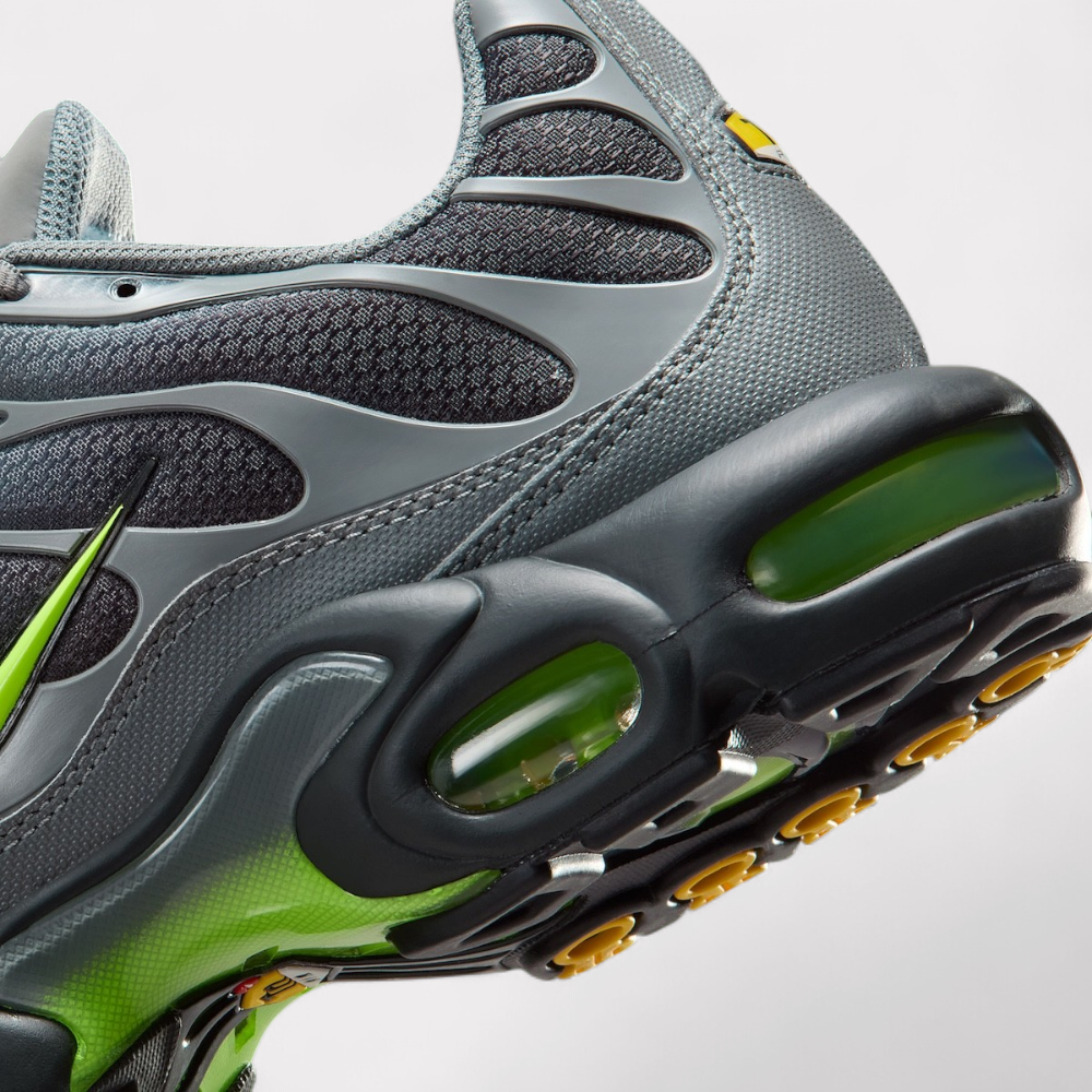 Nike Air Max Plus - Smoke Grey Volt